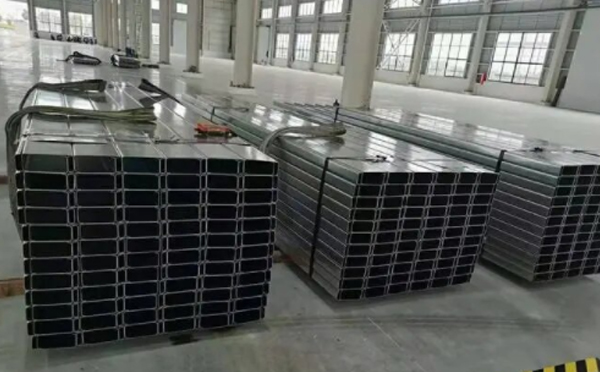 西宁C型钢：特点与安装注意事项