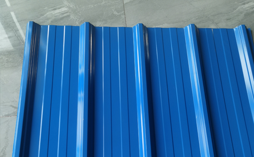 高原厂房省钱攻略：西宁彩钢板厚度与抗风设计实测